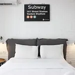 Comfy & Artsy Studio At Beverly Dago Apartment By Travelio